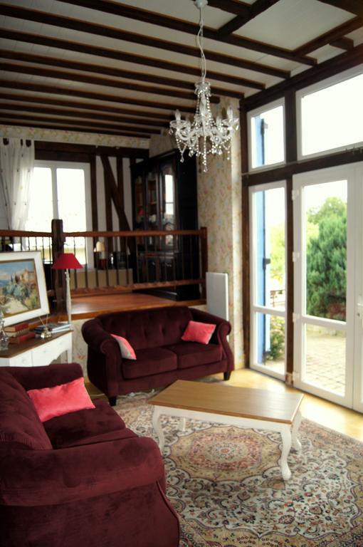 Le Clos Lauradiere Cormeilles  Exterior photo