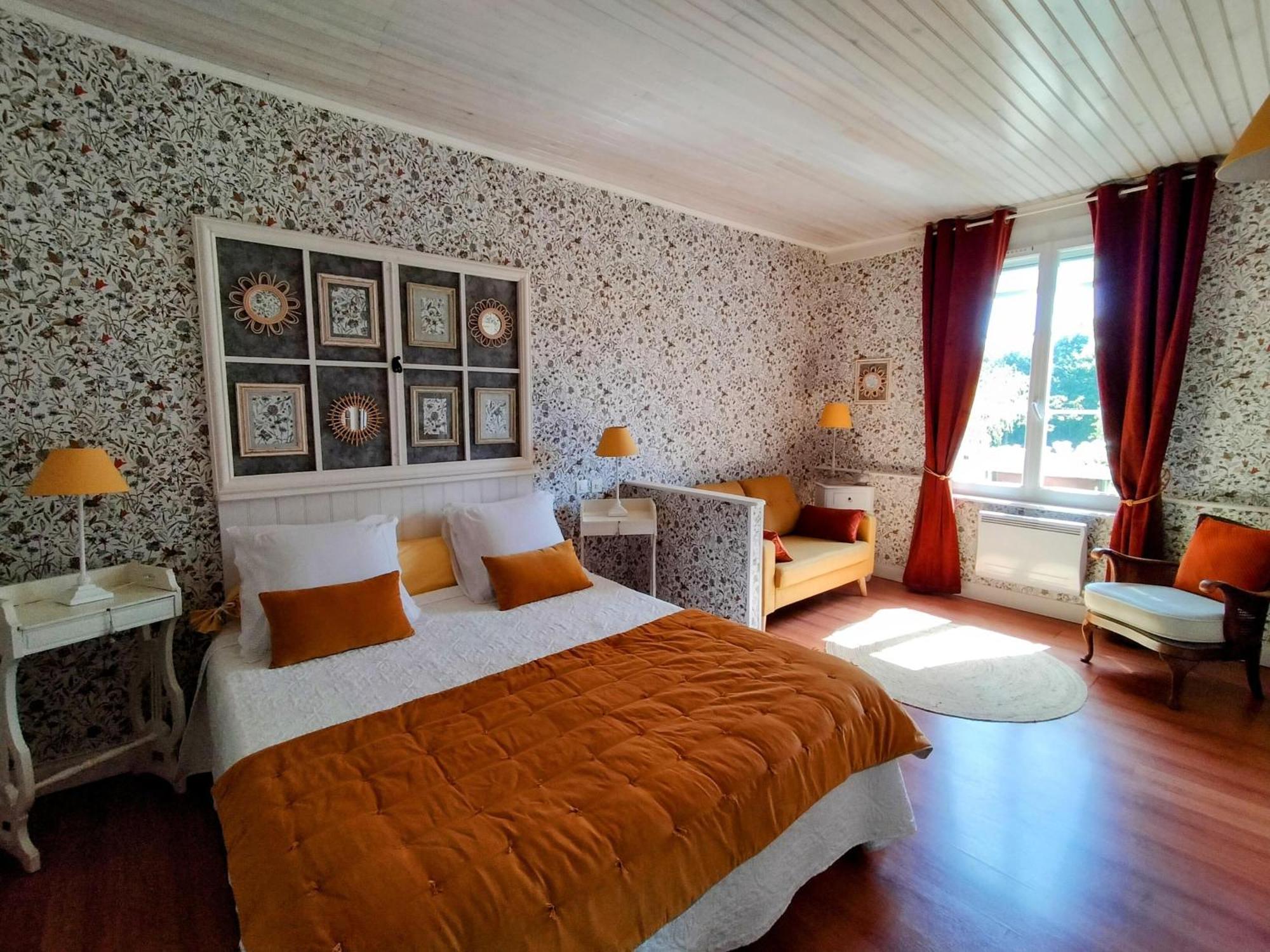 Le Clos Lauradiere Cormeilles  Exterior photo